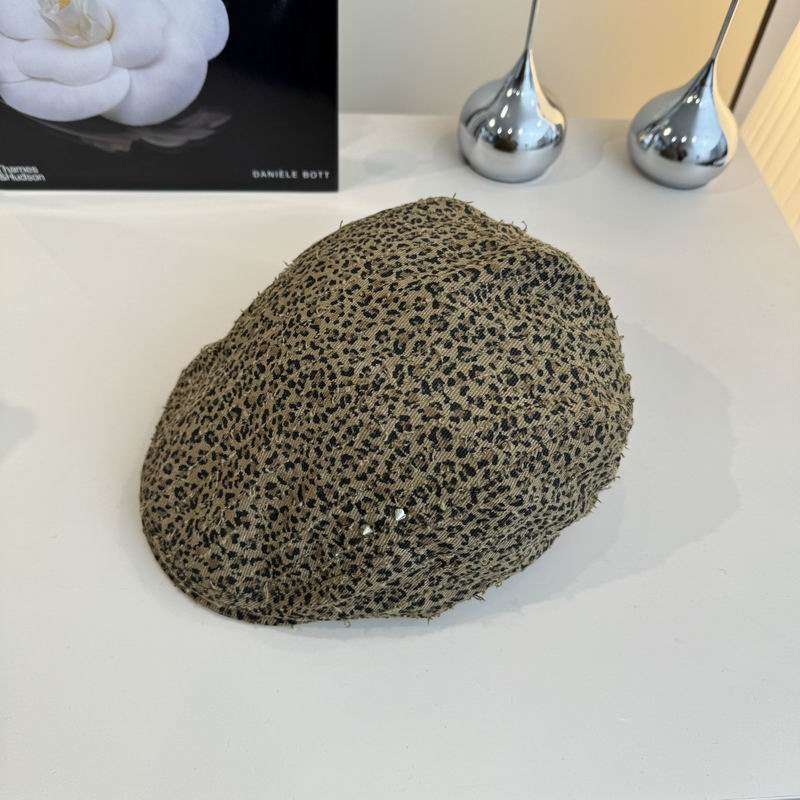 Burberry Beret (386)