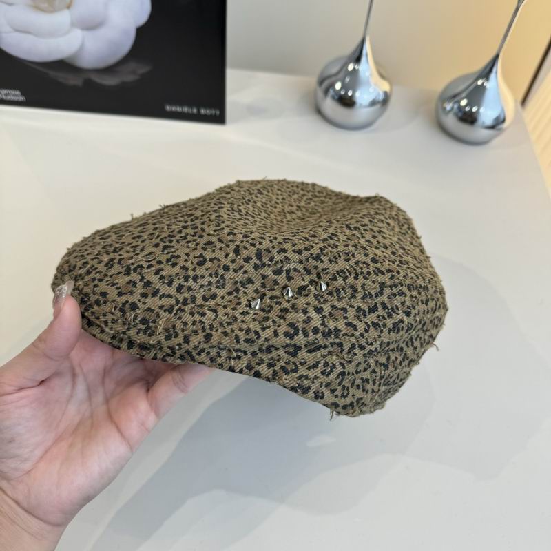 Burberry Beret (387)