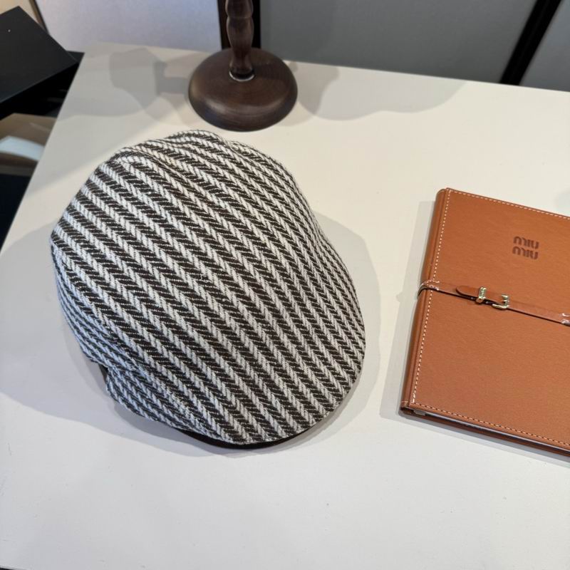 Burberry Beret (577)