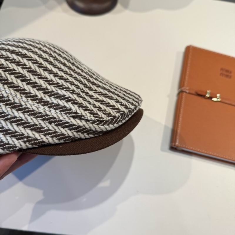 Burberry Beret (579)