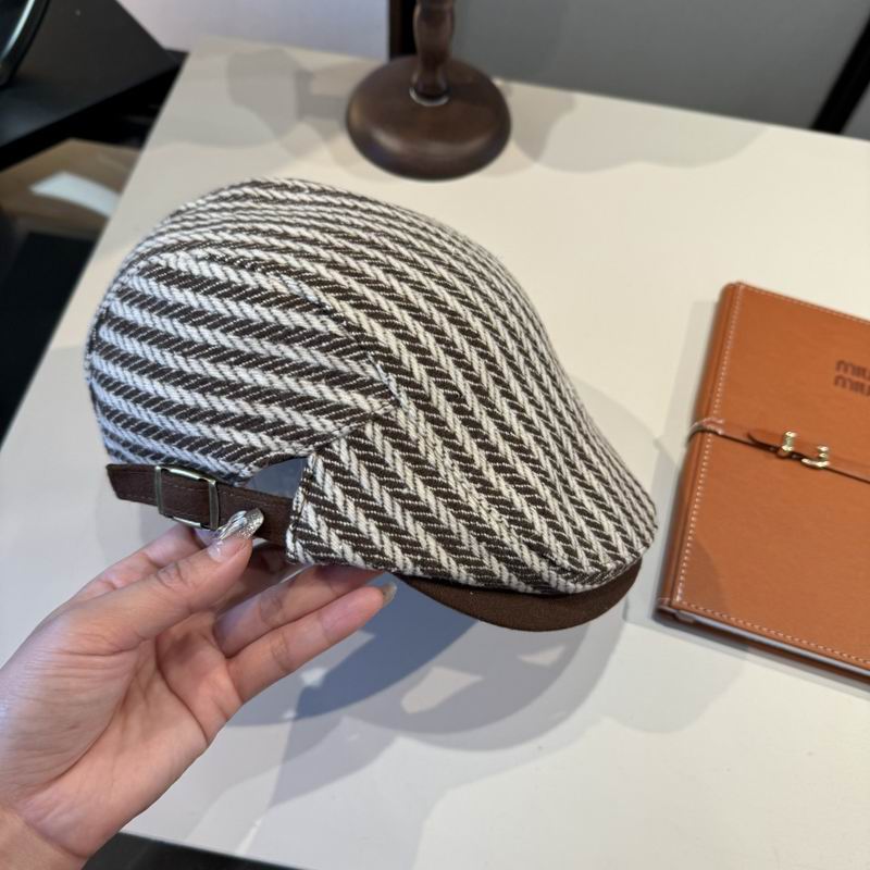 Burberry Beret (580)
