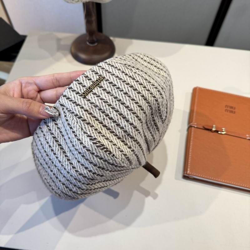 Burberry Beret (587)