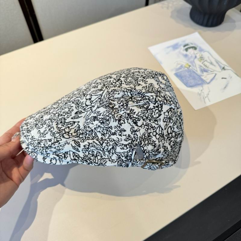 Burberry Beret (637)