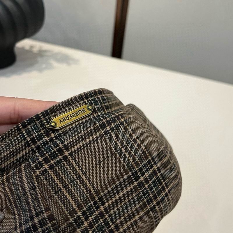 Burberry Beret (832)