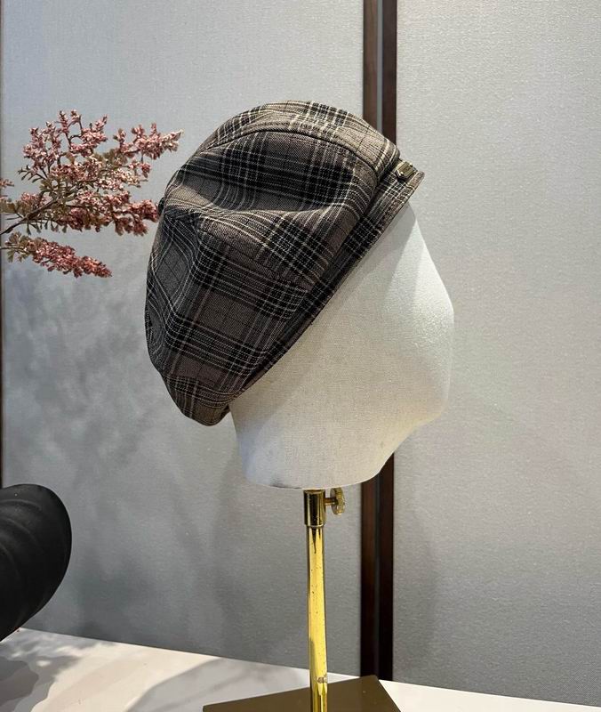 Burberry Beret (836)