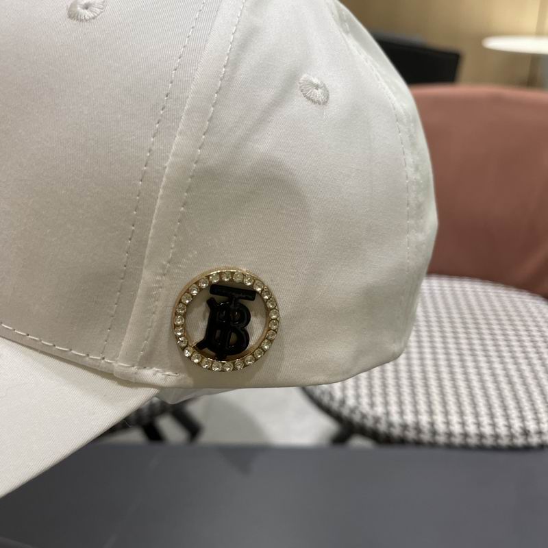 Burberry Cap (139)