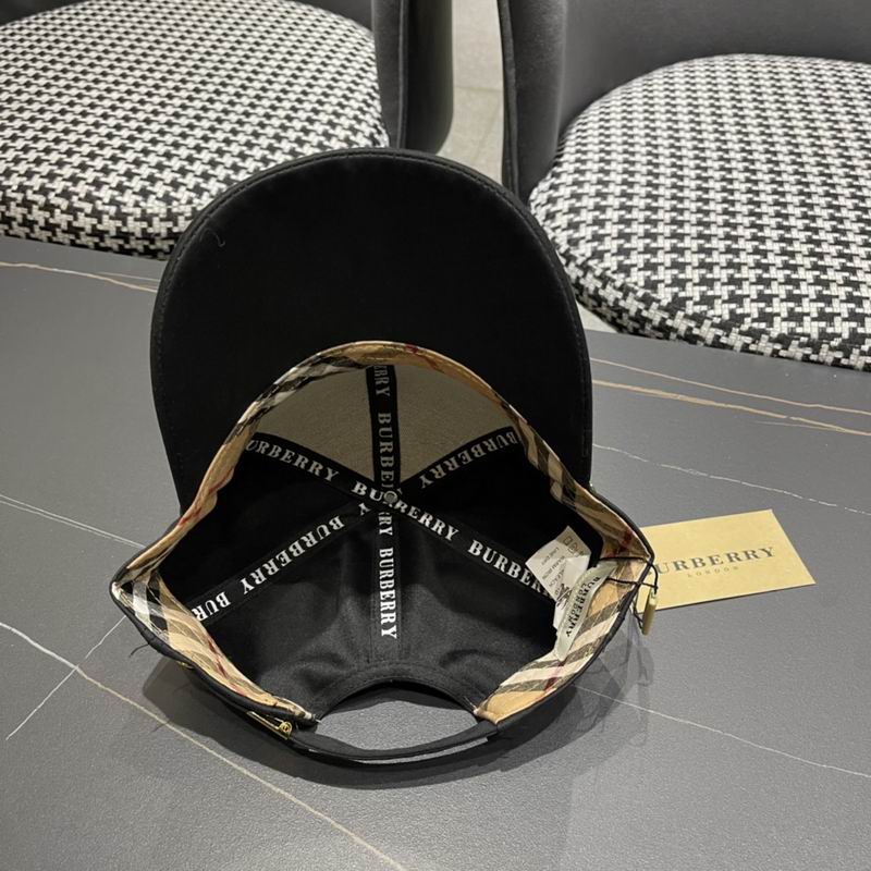 Burberry Cap (42)