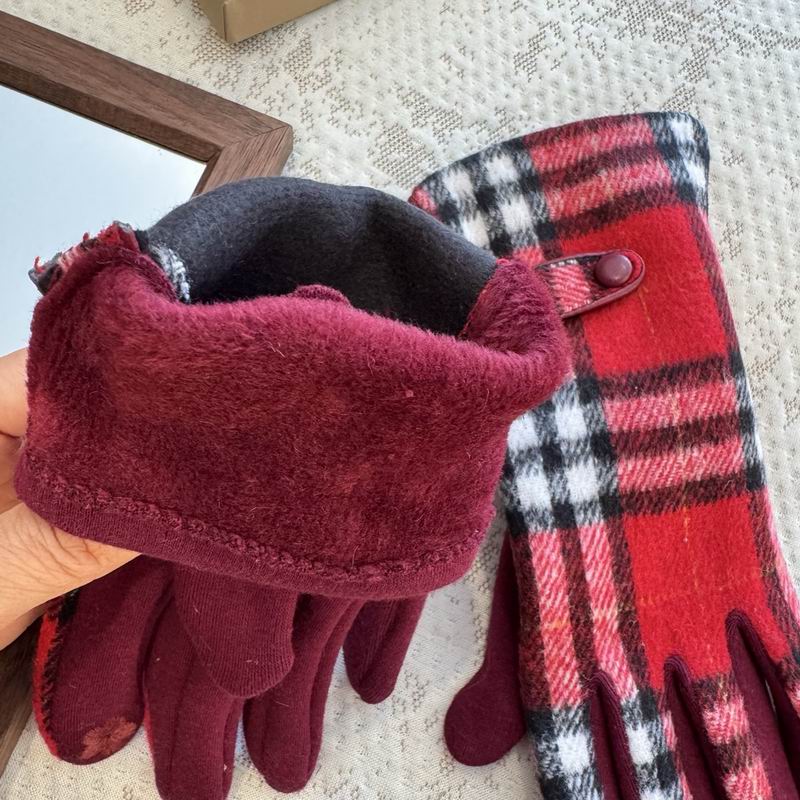 Burberry Gloves 34 (12)