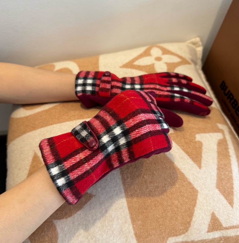 Burberry Gloves 34 (19)