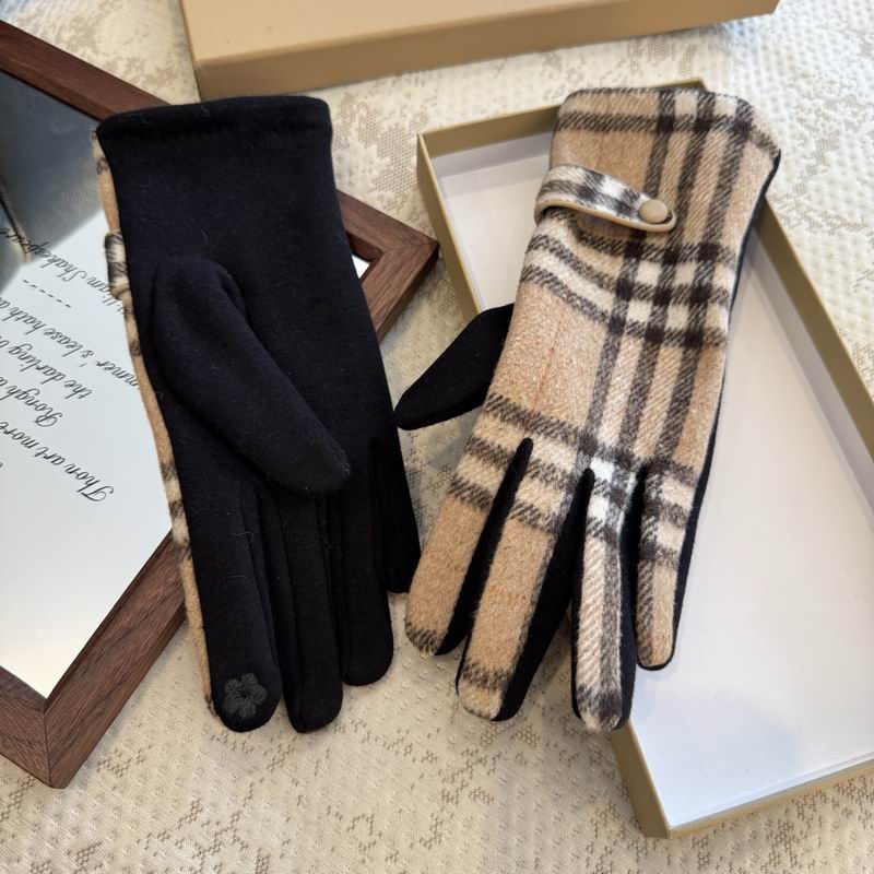Burberry Gloves 34 (2)