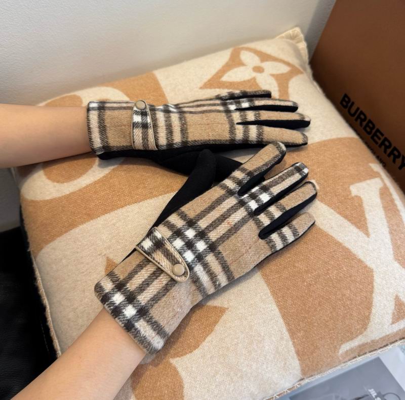 Burberry Gloves 34 (7)