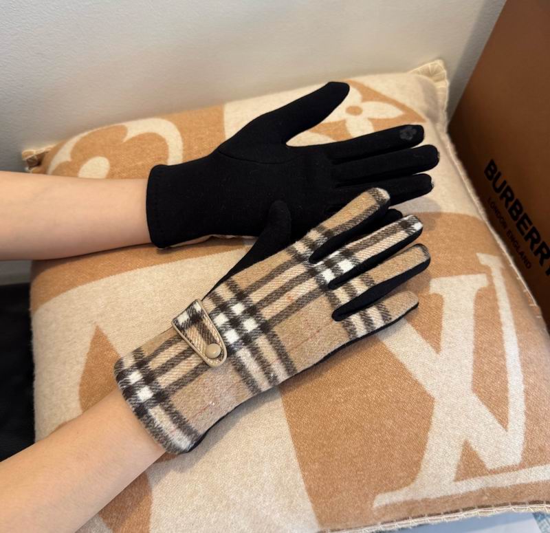 Burberry Gloves 34 (8)