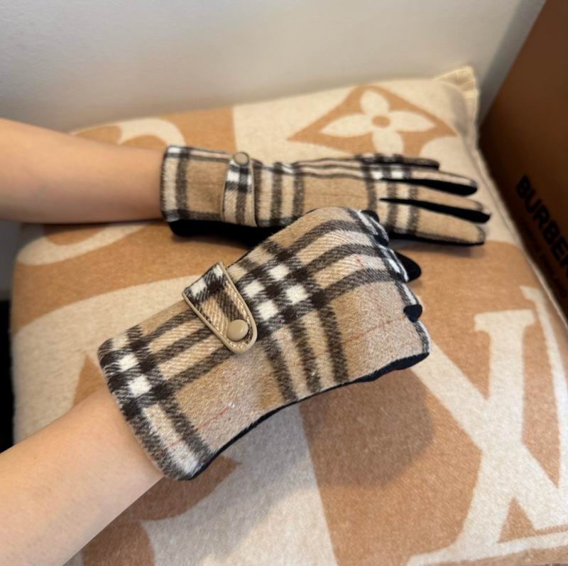 Burberry Gloves 34 (9)