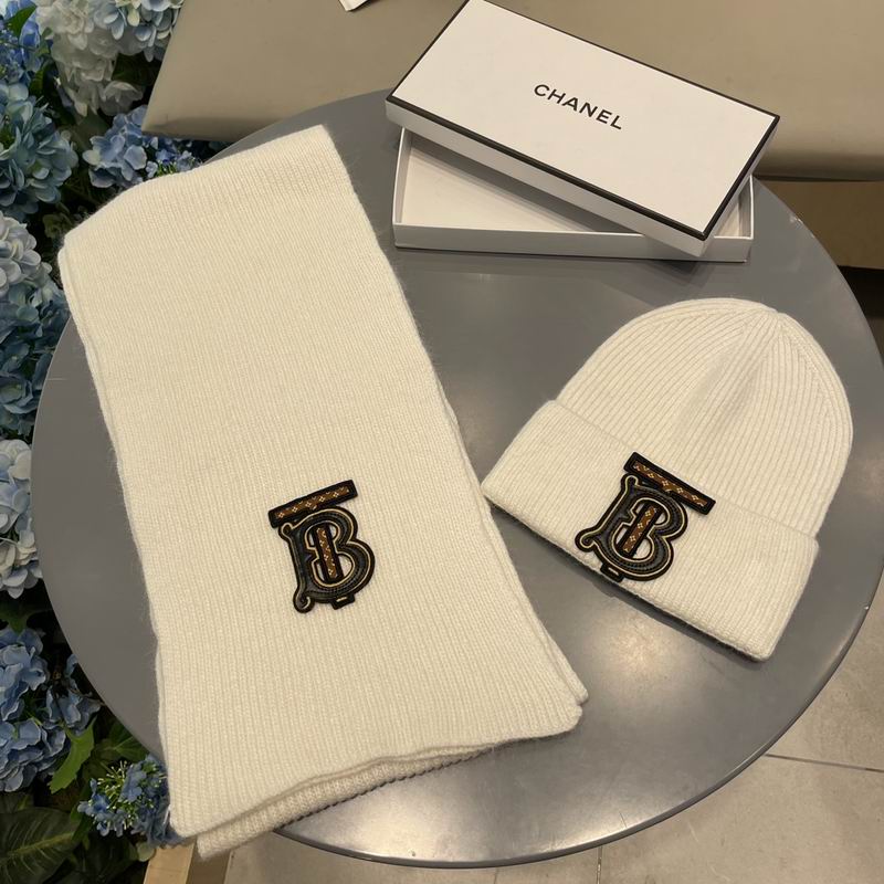 Burberry Scarf hat (294)