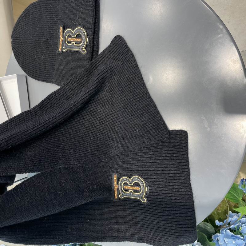 Burberry Scarf hat (299)