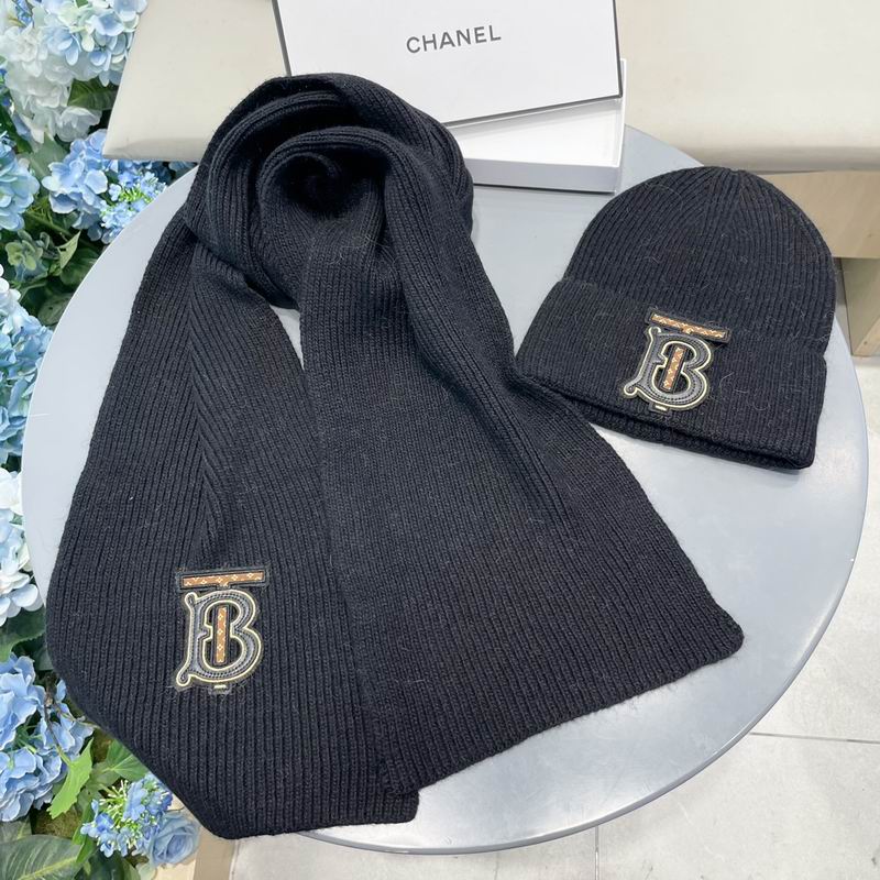 Burberry Scarf hat (300)