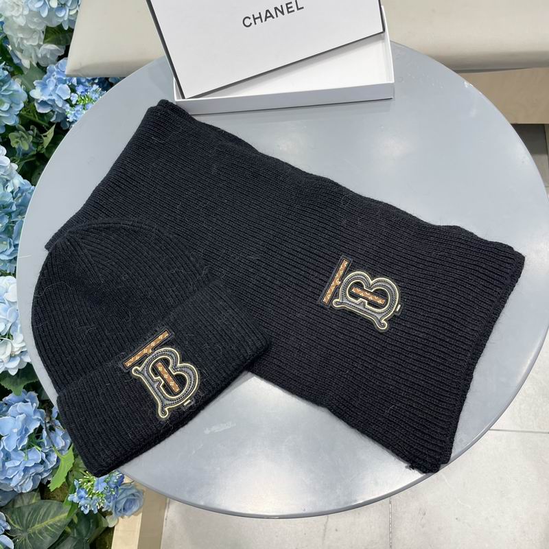 Burberry Scarf hat (304)
