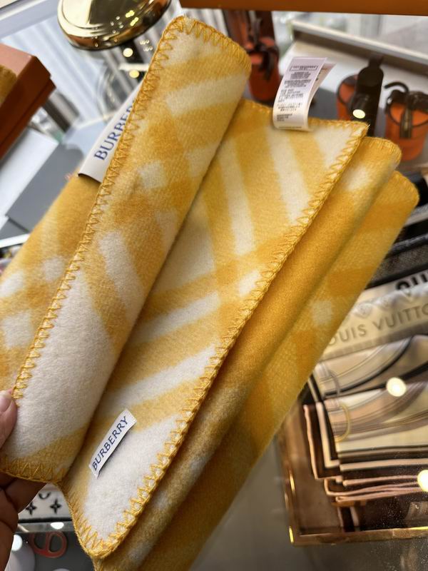 Burberry Scarf30X182cm E18 (1)