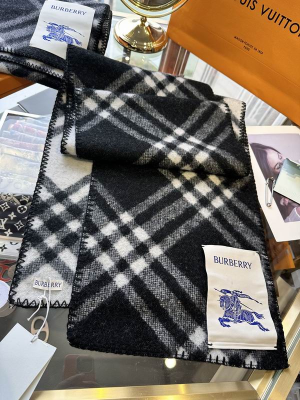 Burberry Scarf30X182cm E18 (13)