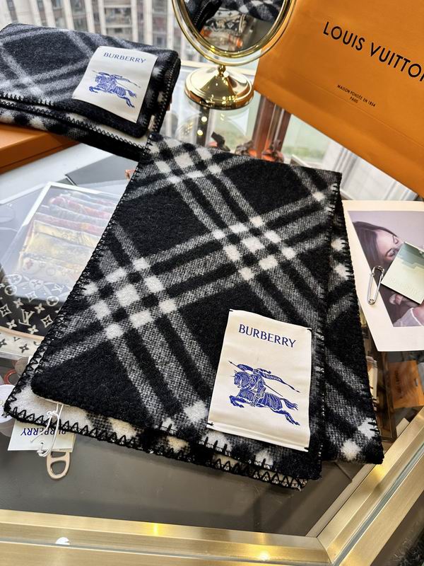 Burberry Scarf30X182cm E18 (14)