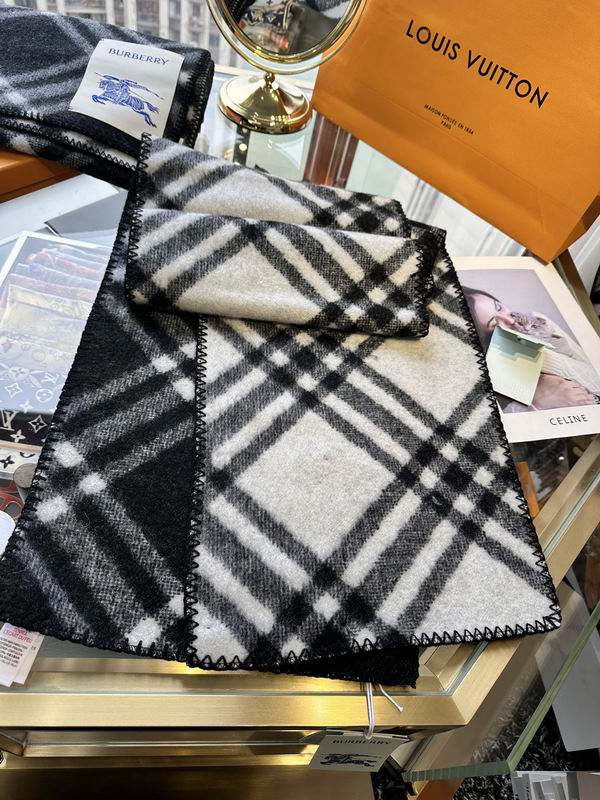Burberry Scarf30X182cm E18 (15)