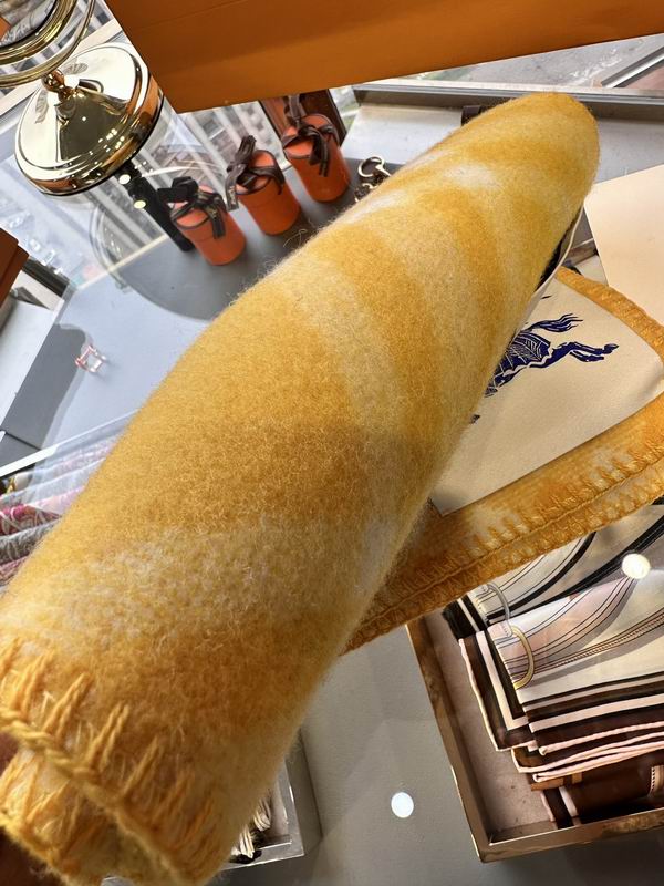 Burberry Scarf30X182cm E18 (3)