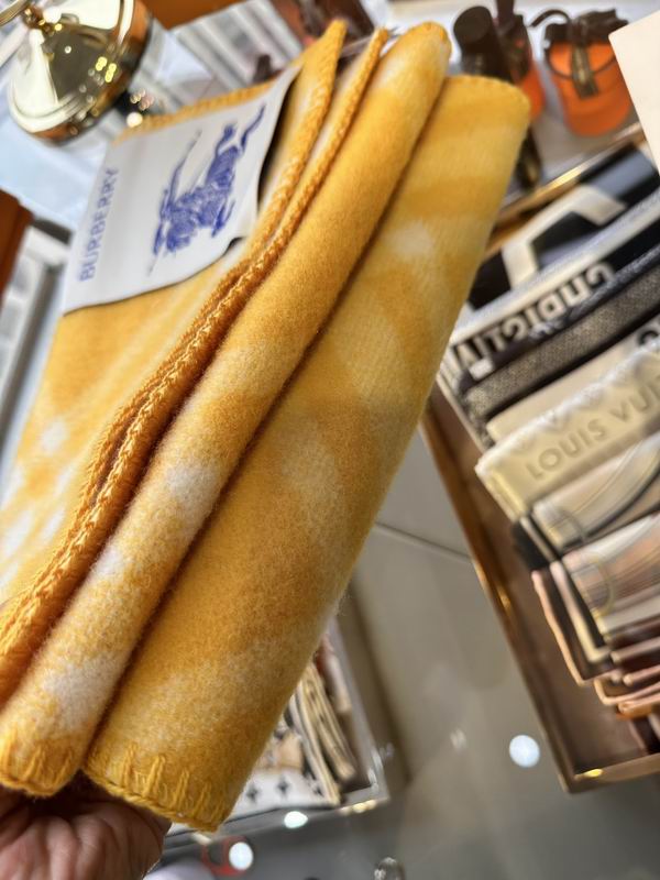 Burberry Scarf30X182cm E18 (6)