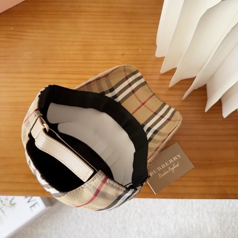 Burberry cap dx (37)
