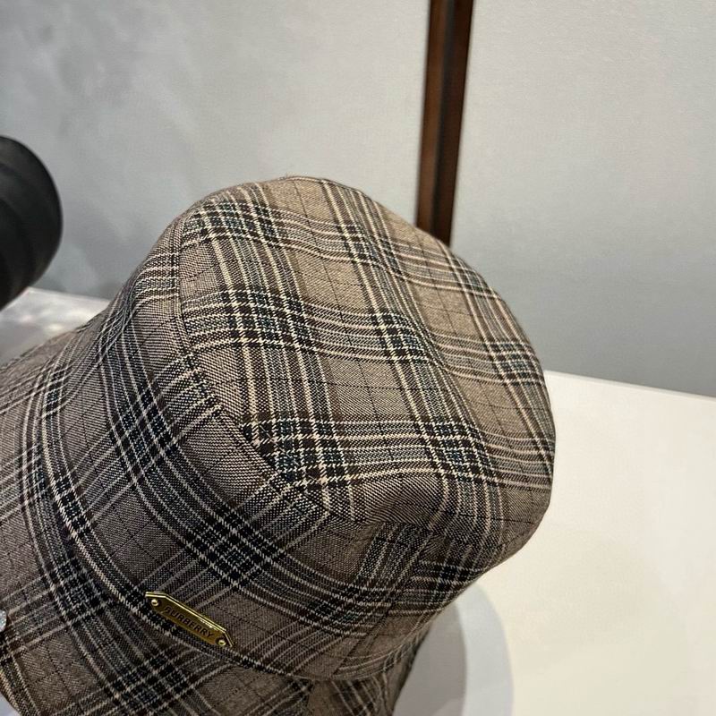 Burberry hat (1301)