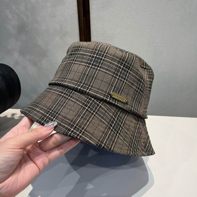 Burberry hat (1304)