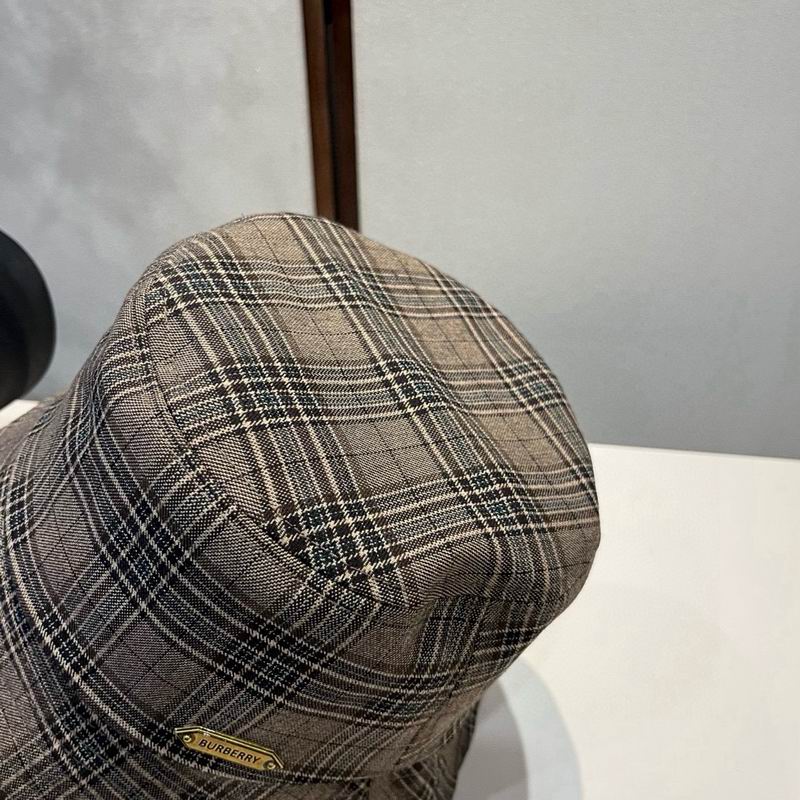 Burberry hat (1305)