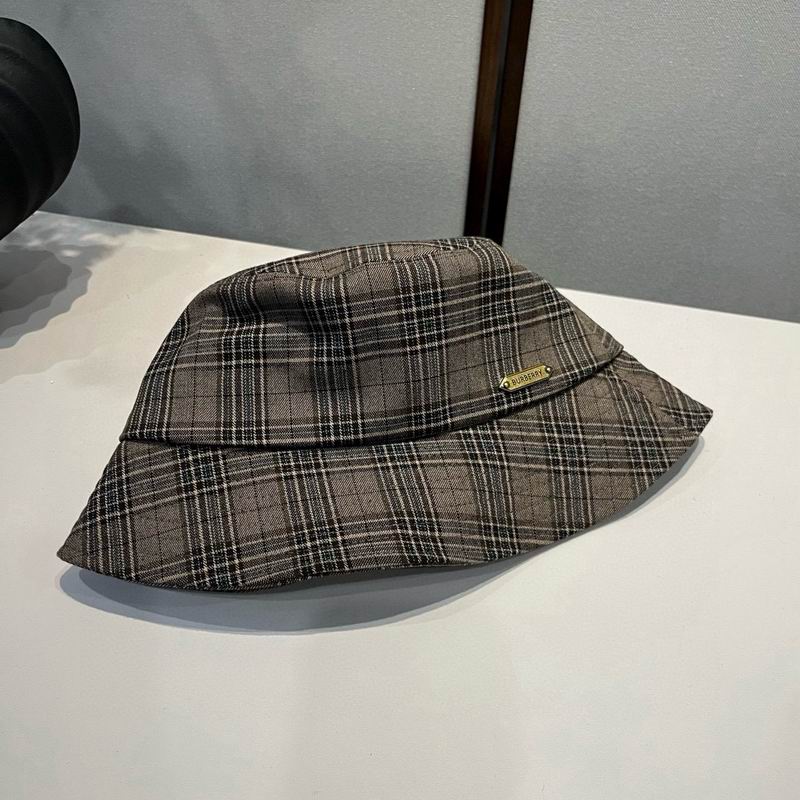 Burberry hat (1306)