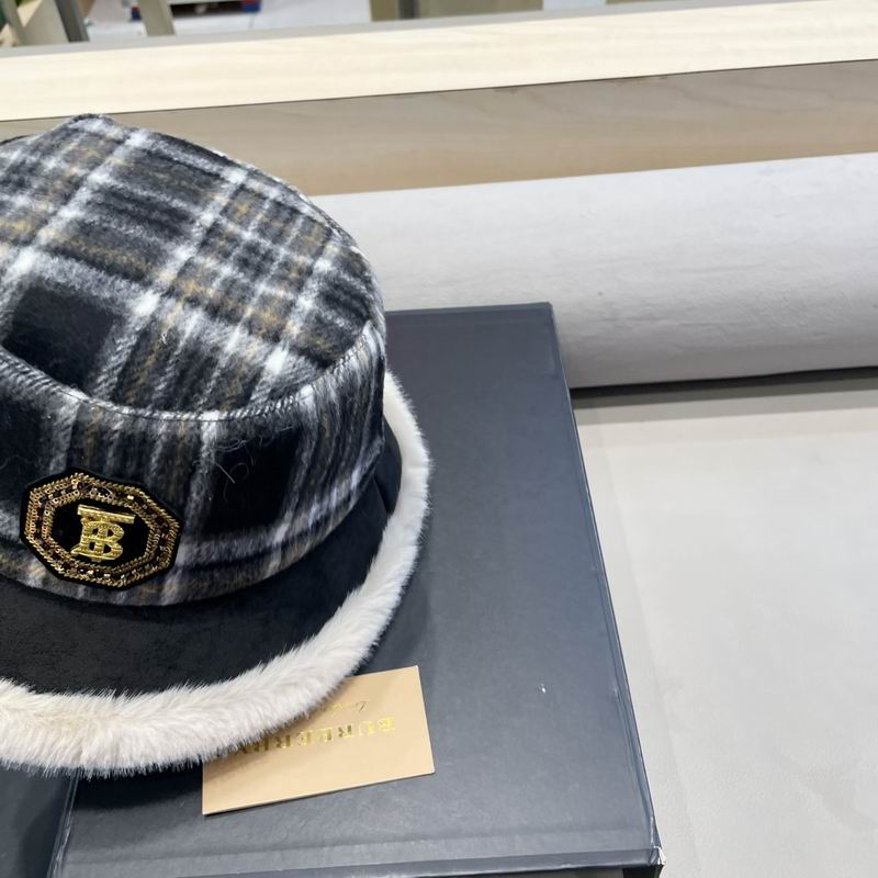 Burberry hat (1503)