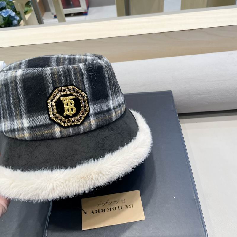 Burberry hat (1504)