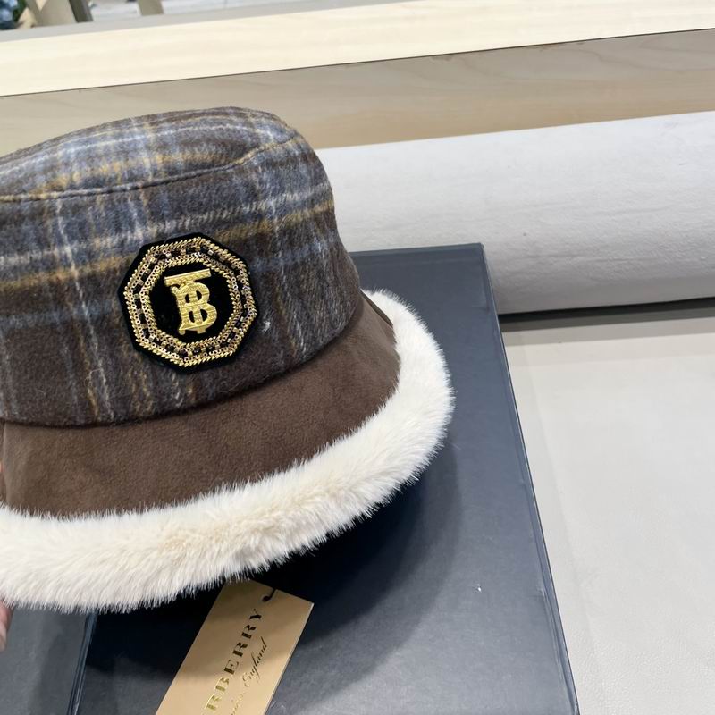 Burberry hat (1513)