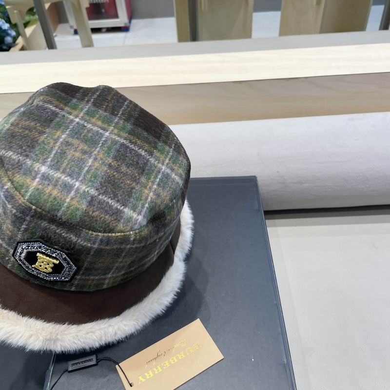 Burberry hat (1530)