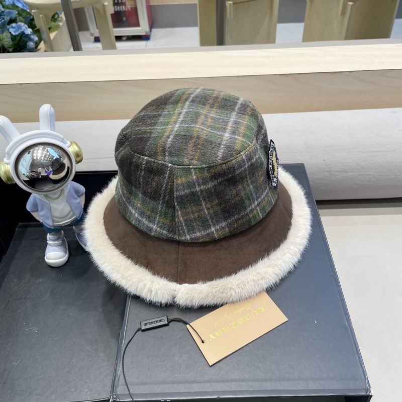 Burberry hat (1533)