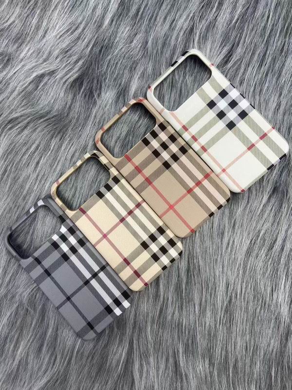 Burberry iphone 17Pro max 26 (2)