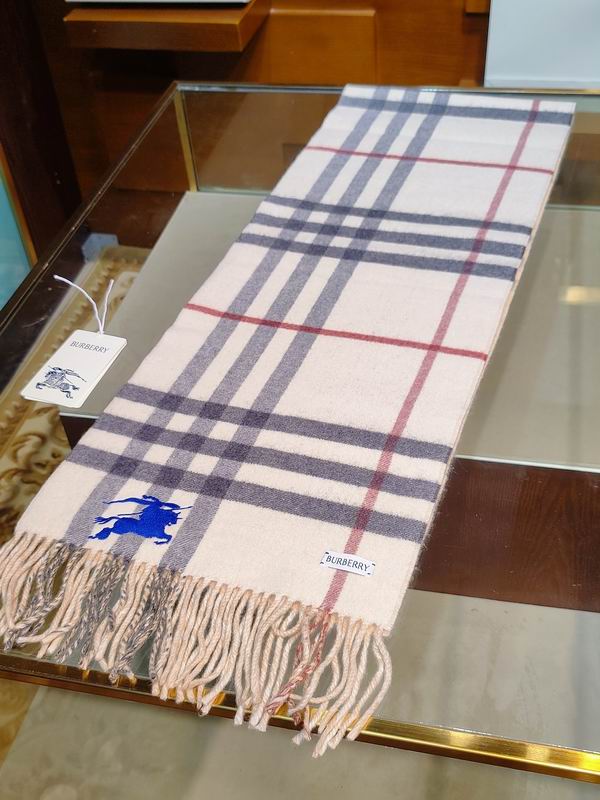 Burberry scarf 168X30cm E24 (1)