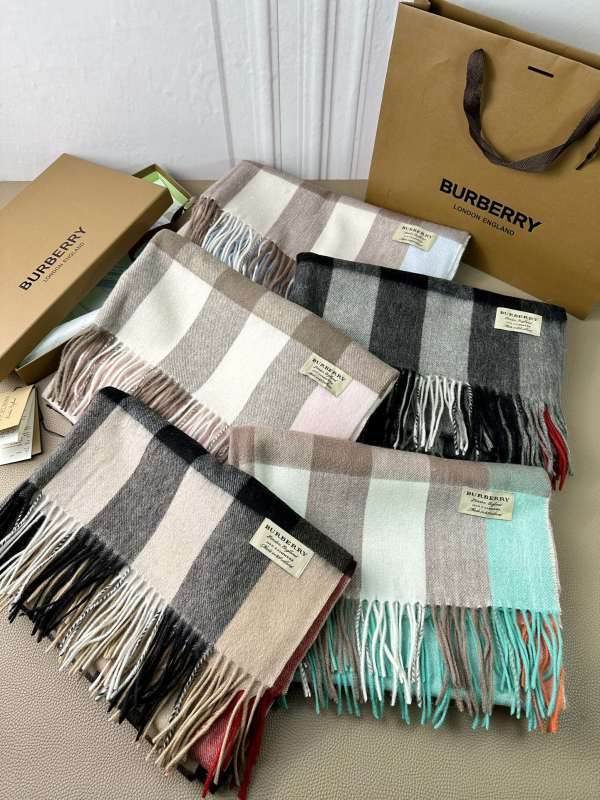 Burberry scarf hm (8)