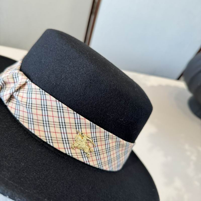 Burberry top hat (1275)