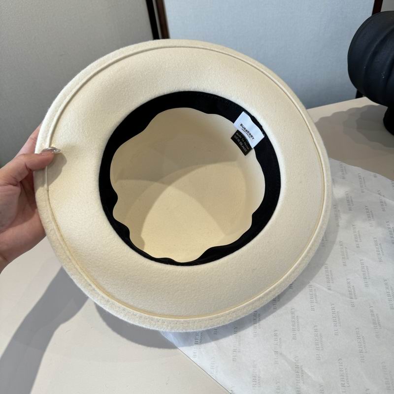 Burberry top hat (1281)