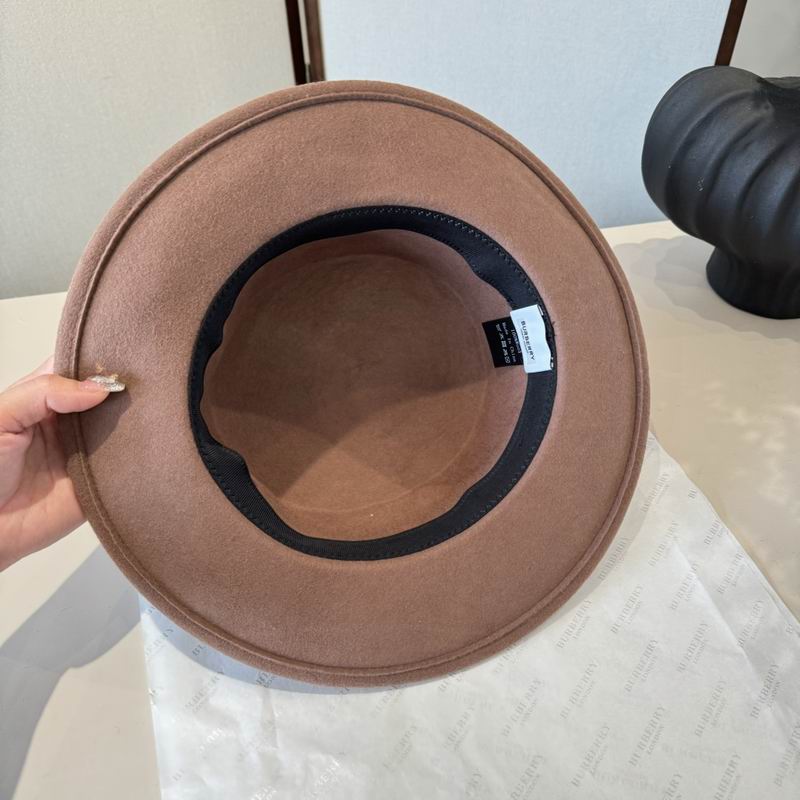 Burberry top hat (1290)