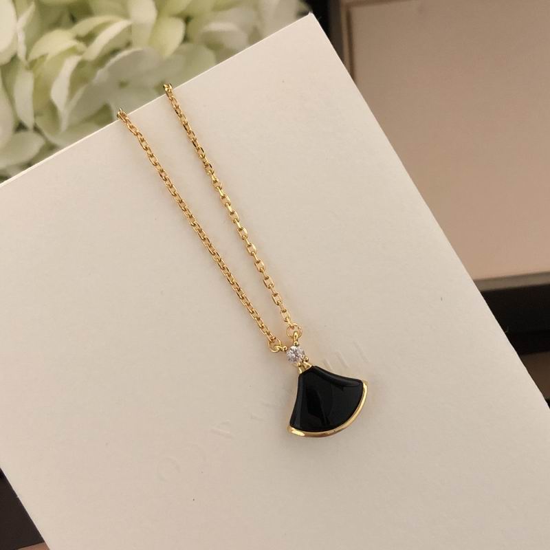 Bvlgari necklace 09yxq01 (4)