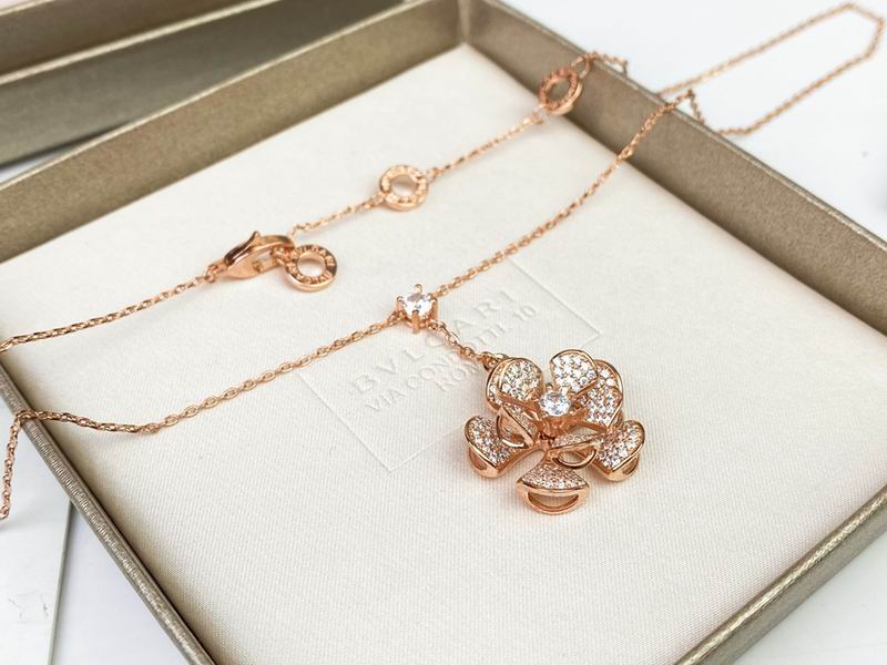 Bvlgari necklace 09yxq43 (4)