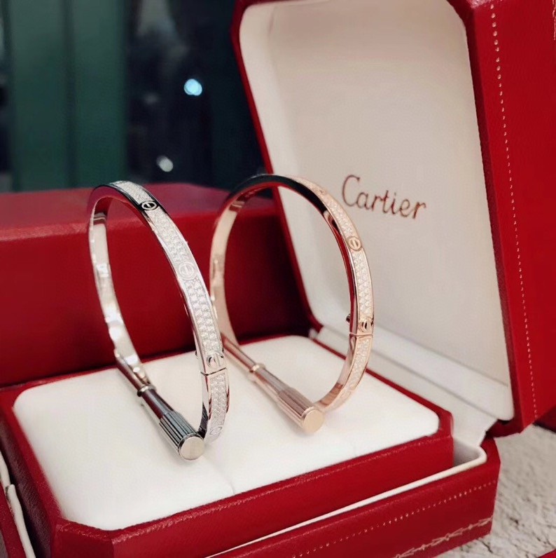 Cartier bracelet 07yxq03 (1)