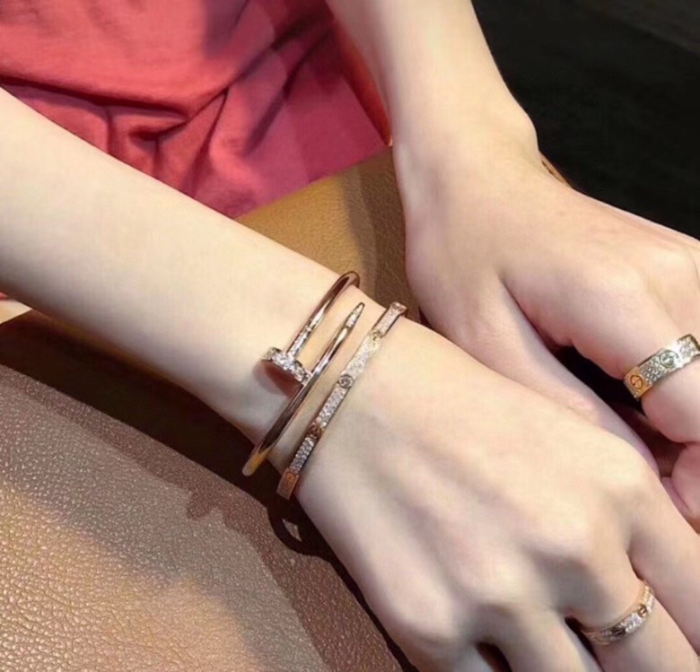 Cartier bracelet 07yxq03 (6)