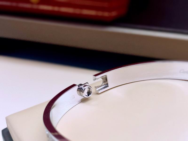 Cartier bracelet 07yxq06 (4)