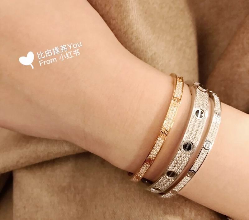 Cartier bracelet 08yxq04 (5)