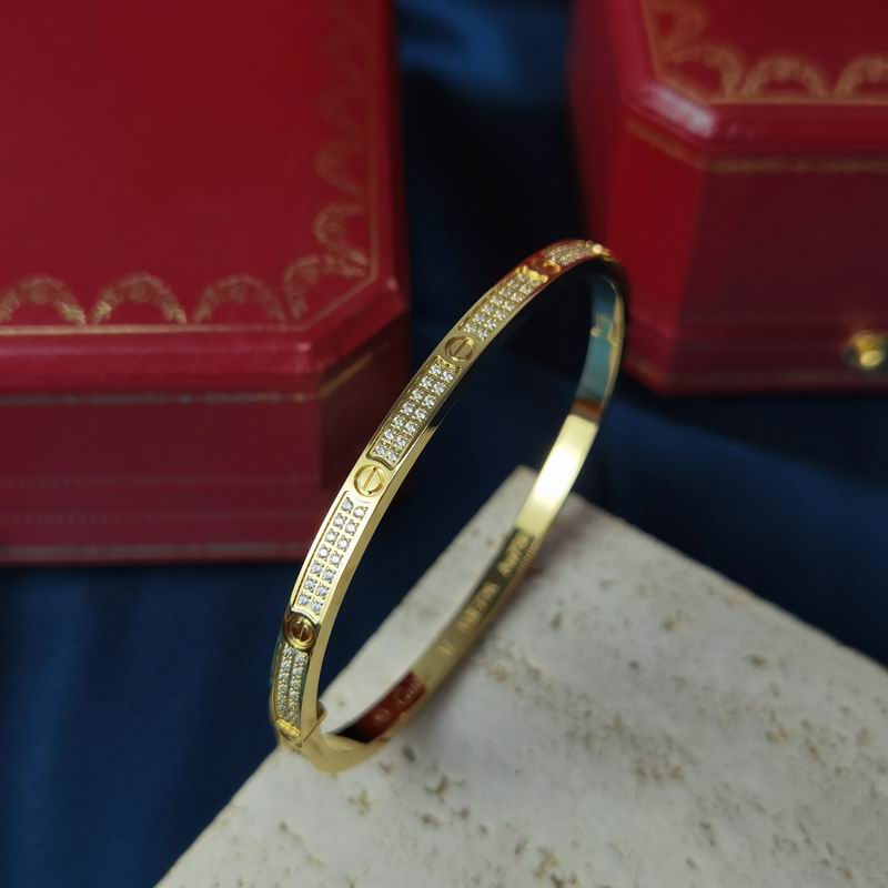 Cartier bracelet 08yxq04 (7)